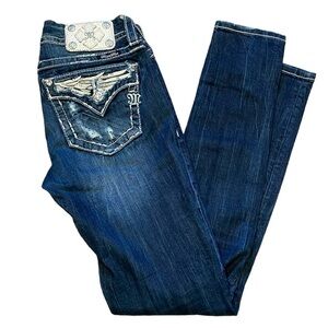 Miss Me Mid-Rise Skinny Rhine Stones and Feathers‎